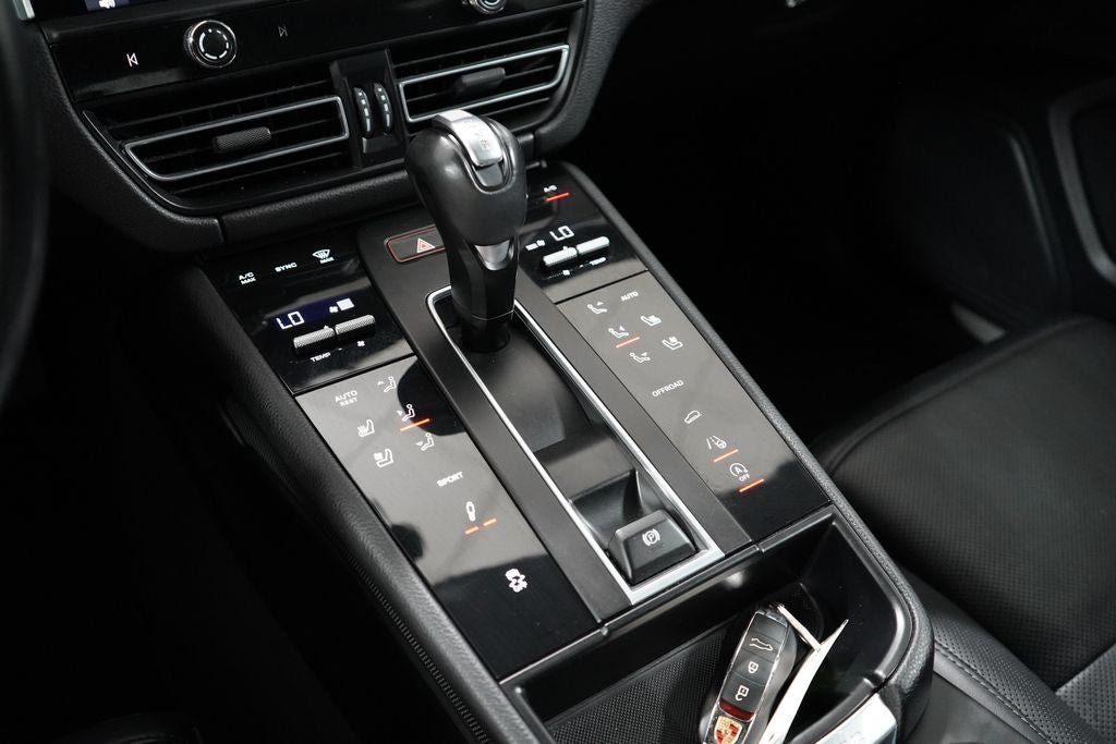 Used 2023 Porsche Macan S AWD/4WD image 15