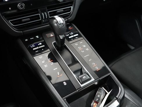 Used 2023 Porsche Macan S AWD/4WD image 15