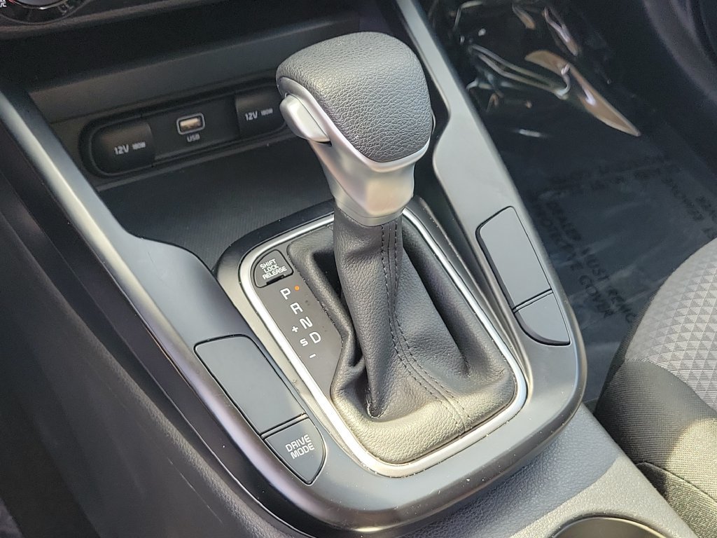 Used 2025 Kia Soul LX w/ LX Technology Package FWD image 30