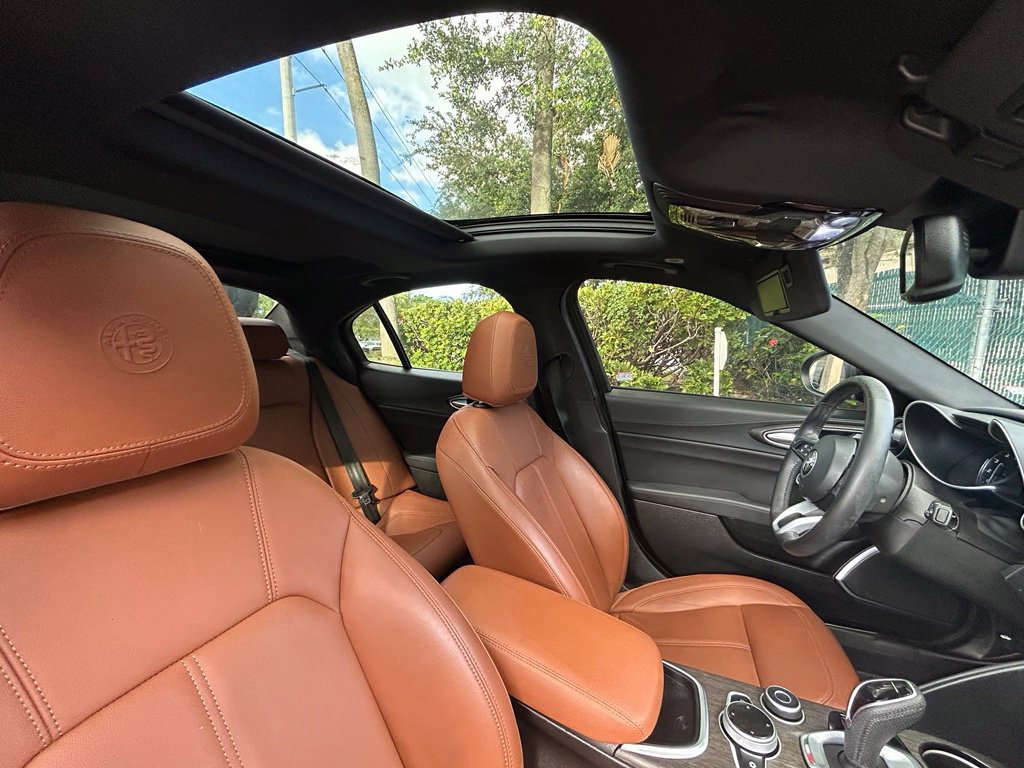 Used 2022 Alfa Romeo Giulia Ti RWD image 30