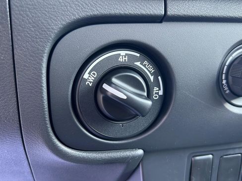 New 2026 Nissan Frontier S image 19