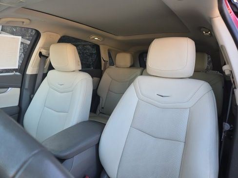 Certified 2023 Cadillac XT5 Premium Luxury w/ LPO, Floor Liner Package image 9