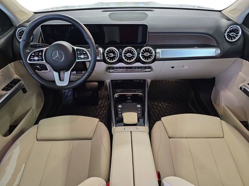 Used 2021 Mercedes-Benz GLB 250 image 10