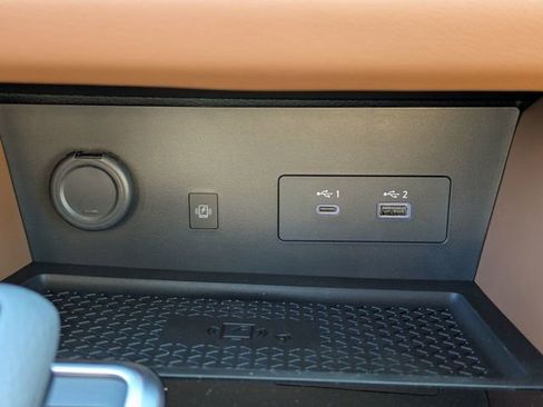 New 2025 Nissan Pathfinder Platinum w/ Black Appearance Package image 28