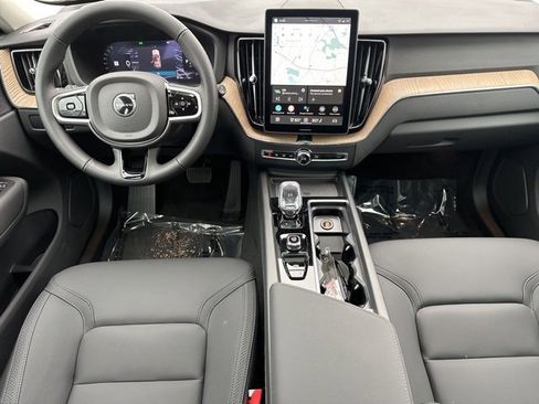 New 2026 Volvo XC60 B5 Core w/ Protection Package Premier image 11