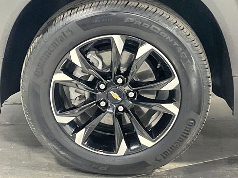 Used 2023 Chevrolet TrailBlazer LT AWD/4WD image 35
