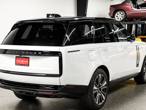 Used 2024 Land Rover Range Rover Autobiography AWD/4WD image 8