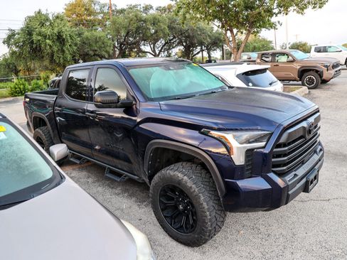Used 2025 Toyota 4Runner Limited AWD/4WD image 57