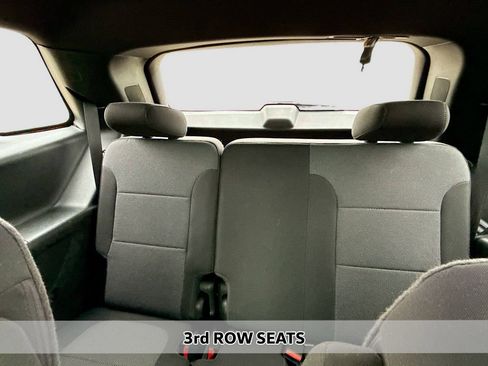 Used 2022 Chevrolet Traverse LT image 5