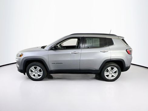Used 2022 Jeep Compass Latitude AWD/4WD image 8