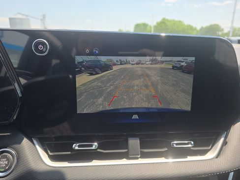 New 2026 Chevrolet Equinox LT w/ Convenience Package II image 19