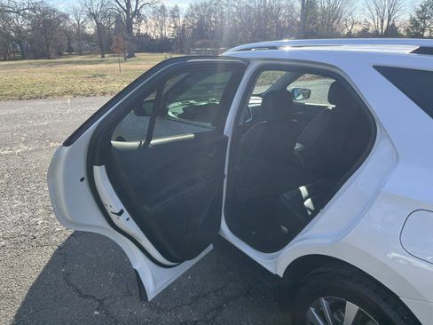 Certified 2022 Chevrolet Equinox Premier w/ LPO, Floor Liner Package image 13