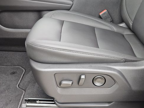 New 2026 Chevrolet Suburban LT w/ Comfort Package RWD image 17