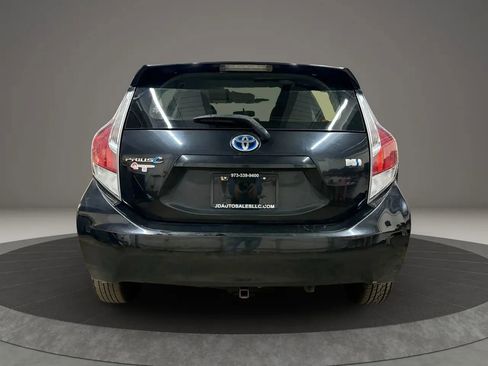 Used 2015 Toyota Prius C Three image 4
