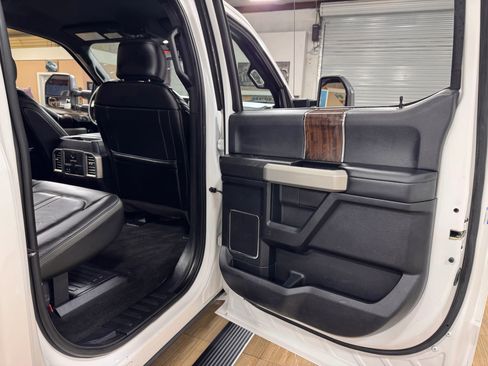 Used 2017 Ford F350 Platinum image 17