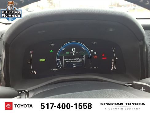 Used 2025 Toyota Camry SE image 19