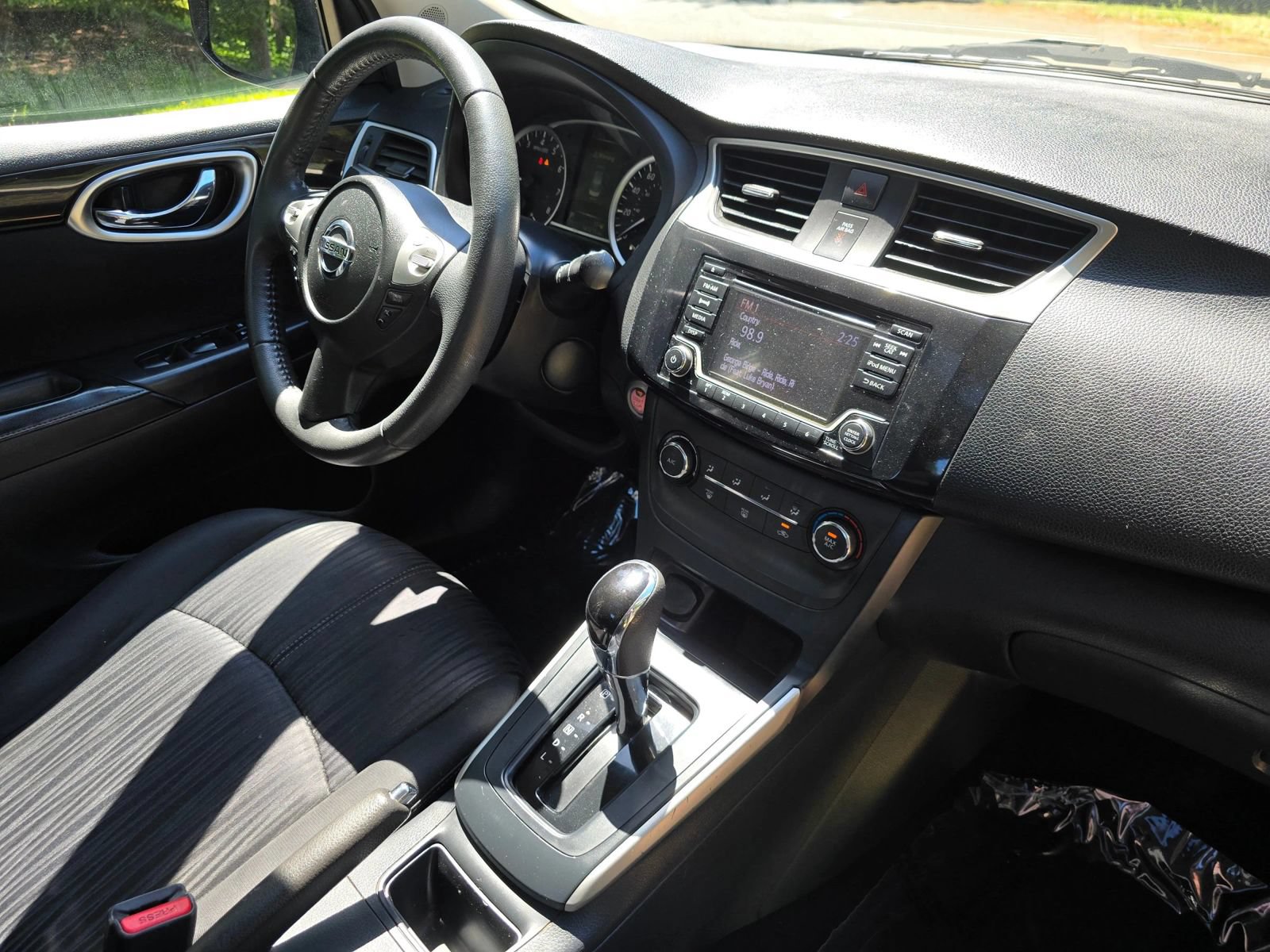 Used 2017 Nissan Sentra SV w/ Style Package FWD image 11