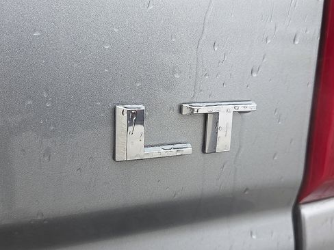 Used 2024 Chevrolet Silverado 2500 LT image 8