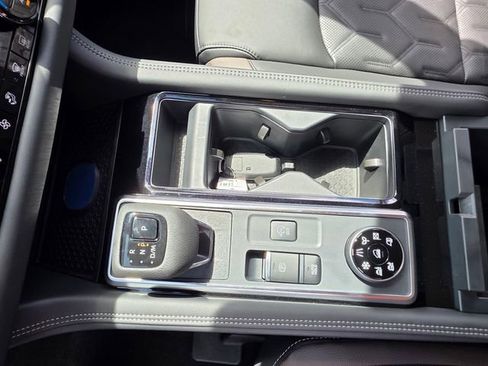 New 2026 Nissan Pathfinder Platinum AWD/4WD image 20