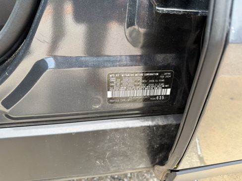 Used 2024 Mitsubishi Outlander SE AWD/4WD image 23