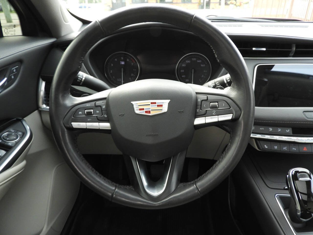 Used 2021 Cadillac XT4 Premium Luxury AWD/4WD image 22