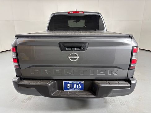 Used 2022 Nissan Frontier SV RWD image 7