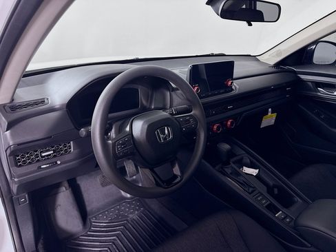 Used 2025 Honda Accord SE image 9