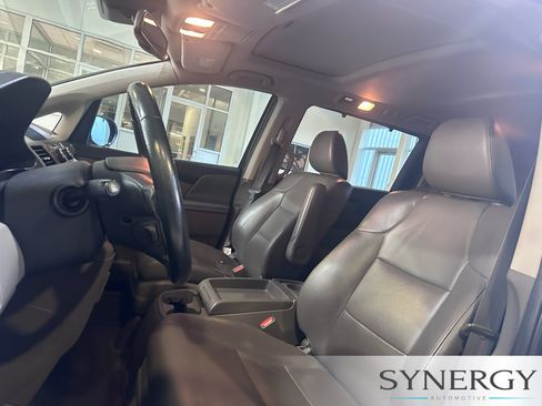 Used 2015 Honda Odyssey EX-L image 16