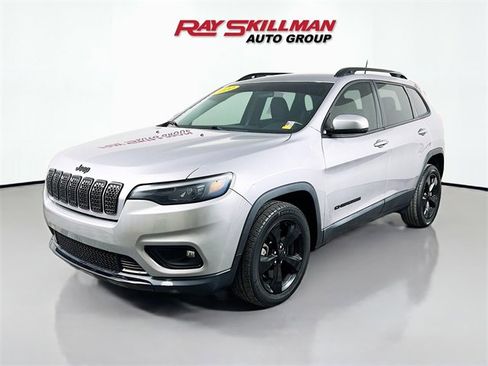 Used 2020 Jeep Cherokee Latitude Plus image 3