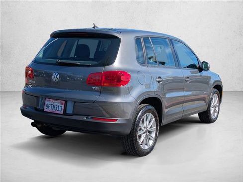 Used 2018 Volkswagen Tiguan Limited w/ Alloy Wheels Package image 5