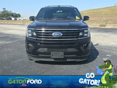 Used 2021 Ford Expedition Limited image 3