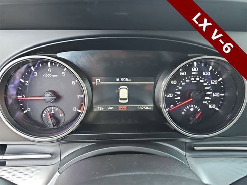 Used 2024 Kia Carnival LX image 22