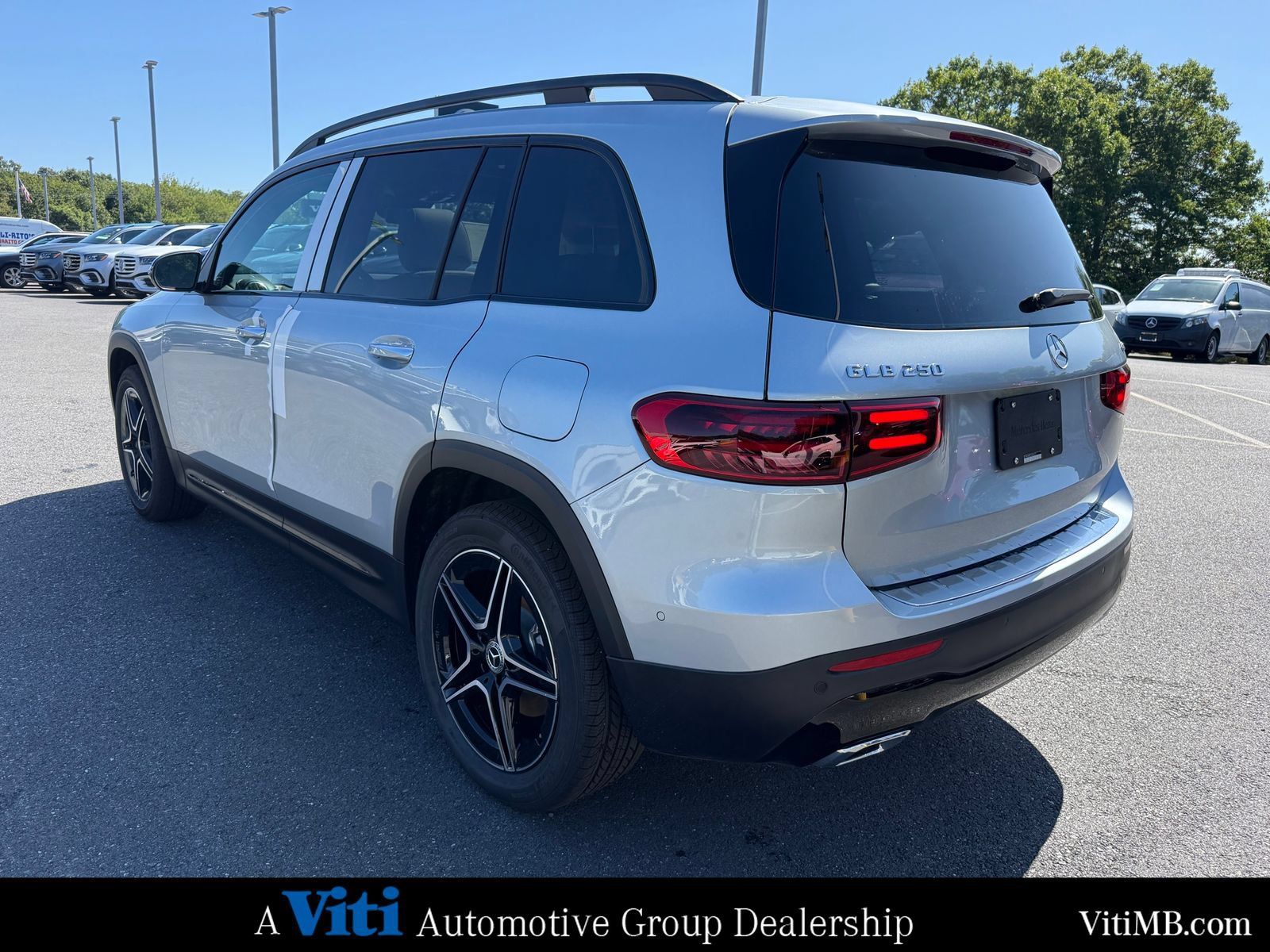 New 2026 Mercedes-Benz GLB 250 4MATIC image 6