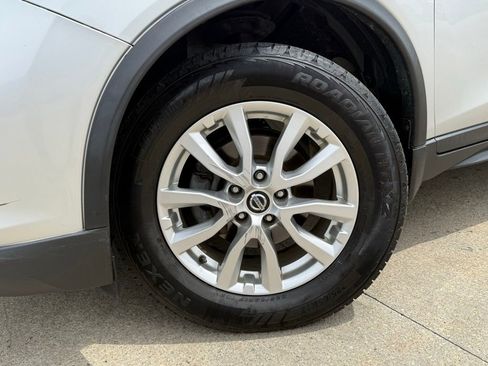 Used 2019 Nissan Rogue S w/ Special Edition Package AWD/4WD image 46