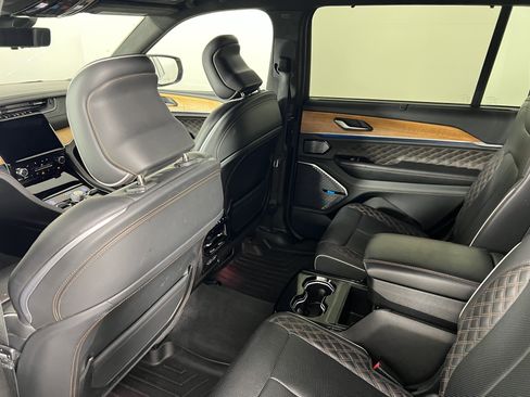 Used 2021 Jeep Grand Cherokee L Summit image 21