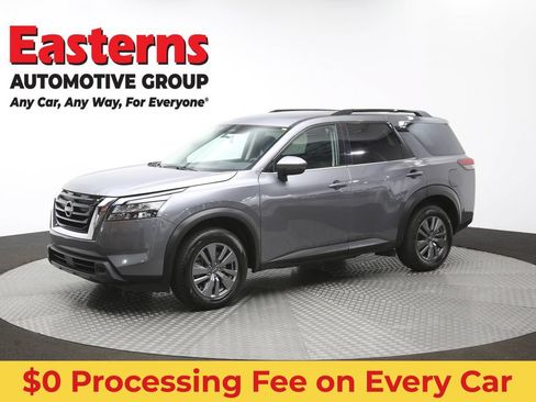 Used 2025 Nissan Pathfinder SV FWD image 57