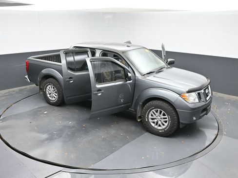Used 2017 Nissan Frontier SV w/ SV Value Truck Package RWD image 33