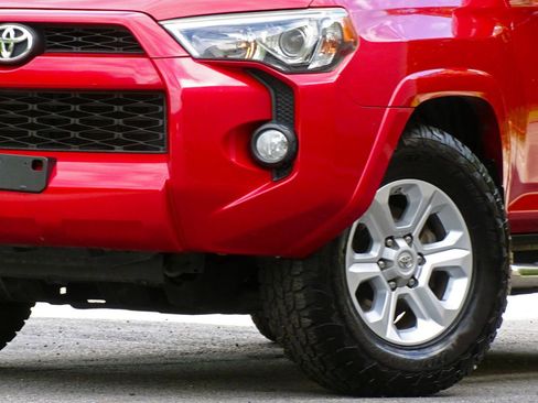 Used 2018 Toyota 4Runner SR5 RWD image 10