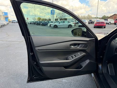 Used 2025 Honda Accord Sport image 19