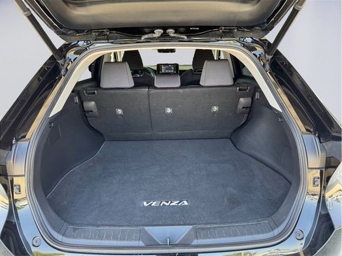 Used 2021 Toyota Venza LE w/ Carpet Mat Package (TMS) AWD/4WD image 25