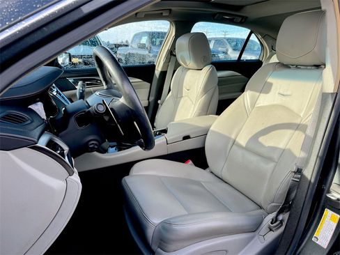 Used 2018 Cadillac CTS Luxury image 17