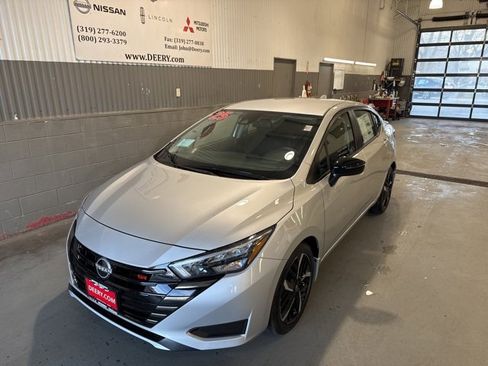 New 2025 Nissan Versa SR w/ Trunk Package image 6