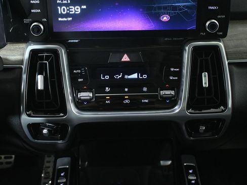 Used 2023 Kia Sorento SX Prestige AWD/4WD image 23
