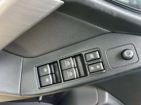 Used 2018 Subaru Forester 2.5i Limited AWD/4WD image 8