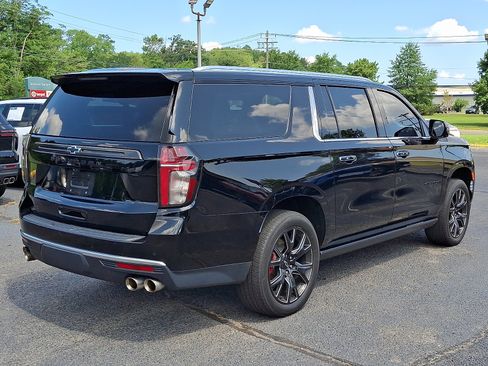 Used 2023 Chevrolet Suburban High Country AWD/4WD image 7