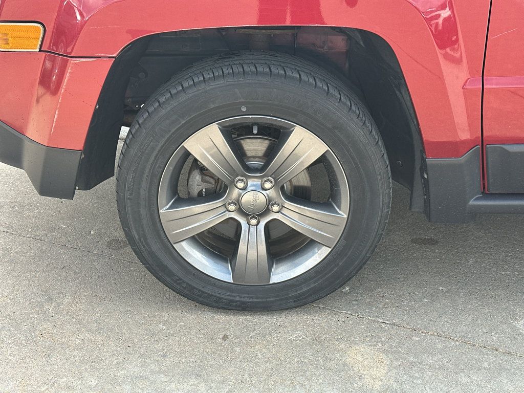 Used 2014 Jeep Patriot Latitude w/ Freedom Edition Package FWD image 7