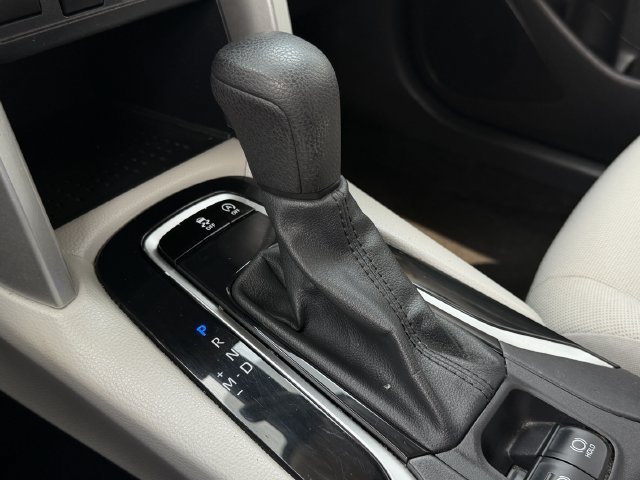Used 2022 Toyota Corolla Cross L FWD image 17