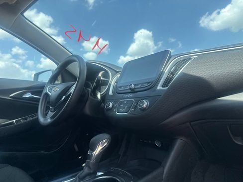 Used 2025 Chevrolet Malibu LS FWD image 25