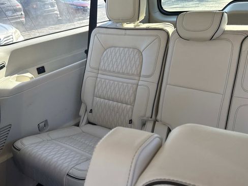 Used 2023 Lincoln Navigator L Black Label image 17