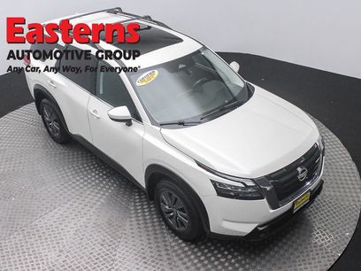 Used 2024 Nissan Pathfinder SV w/ SV Premium Package